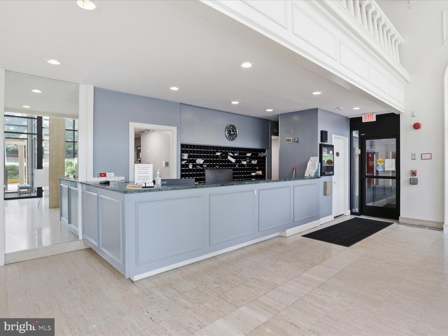 HORIZON HOUSE - Residential