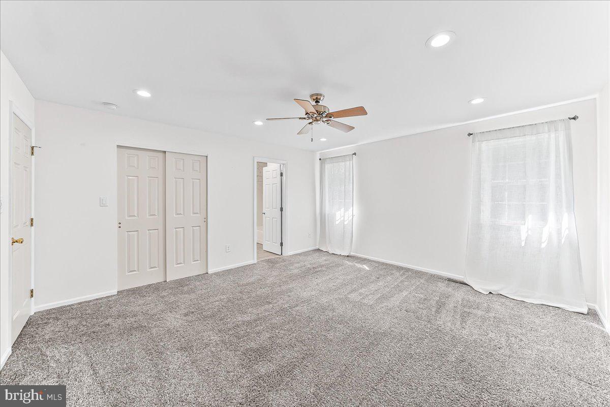 HUNTERS RUN - Residential