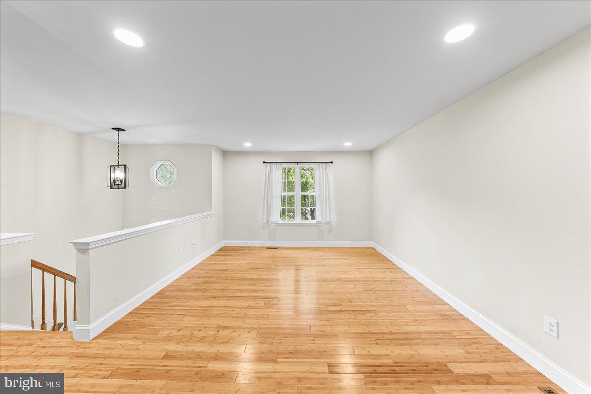 HUNTERS RUN - Residential