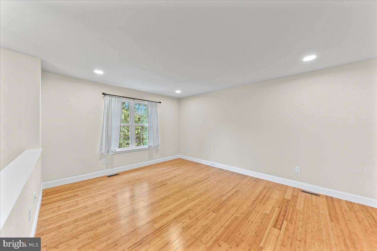 HUNTERS RUN - Residential