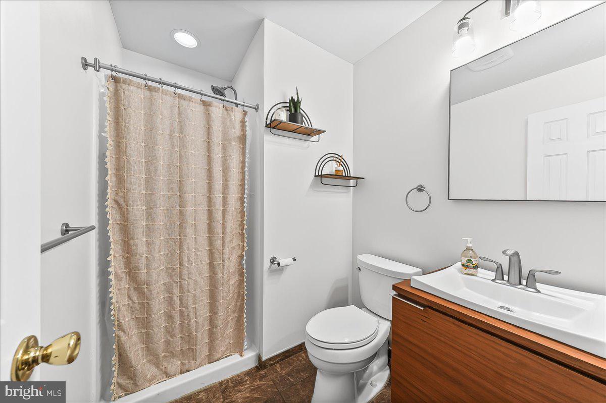 HUNTERS RUN - Residential