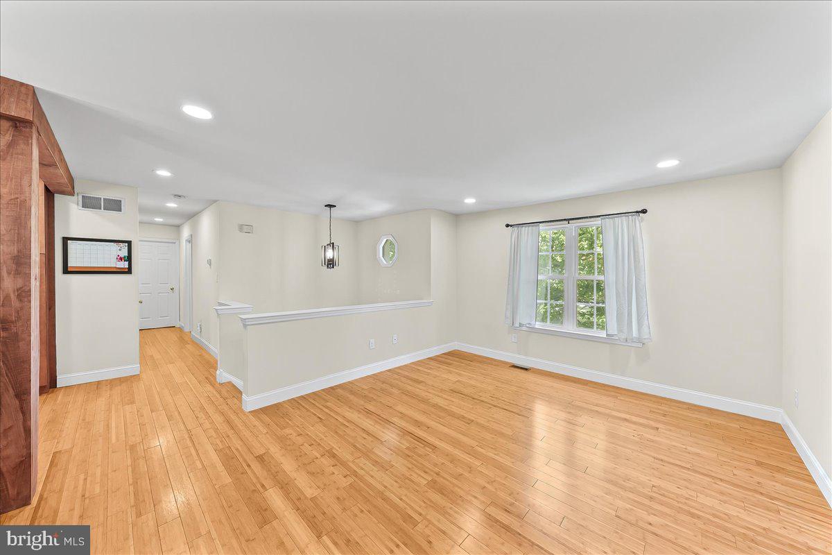 HUNTERS RUN - Residential