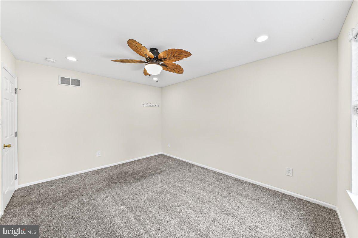 HUNTERS RUN - Residential