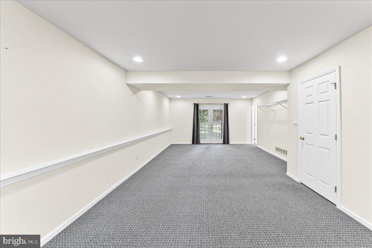 HUNTERS RUN - Residential