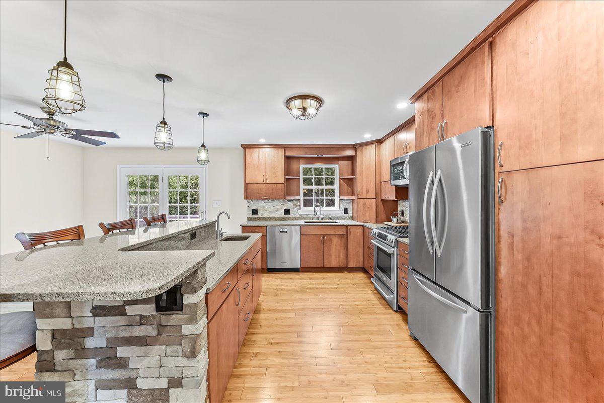 HUNTERS RUN - Residential