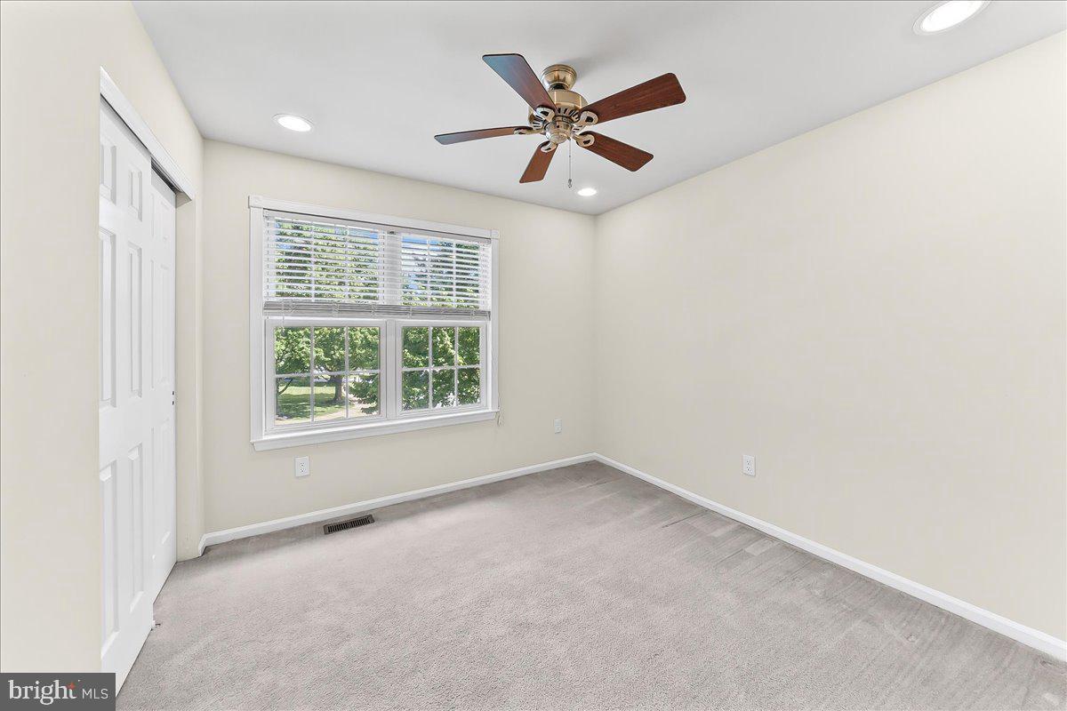 HUNTERS RUN - Residential