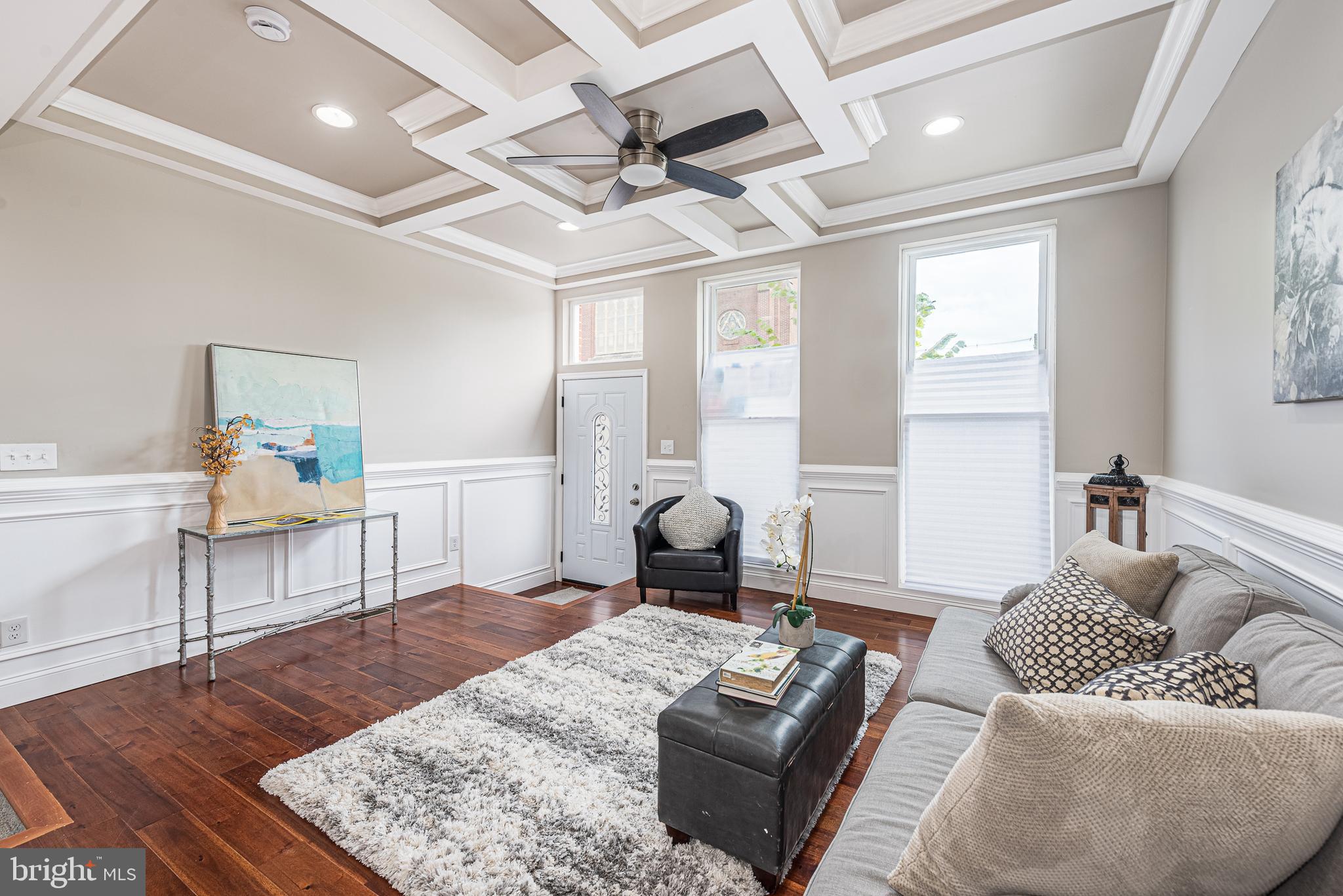 HOLLINS MARKET - Residential