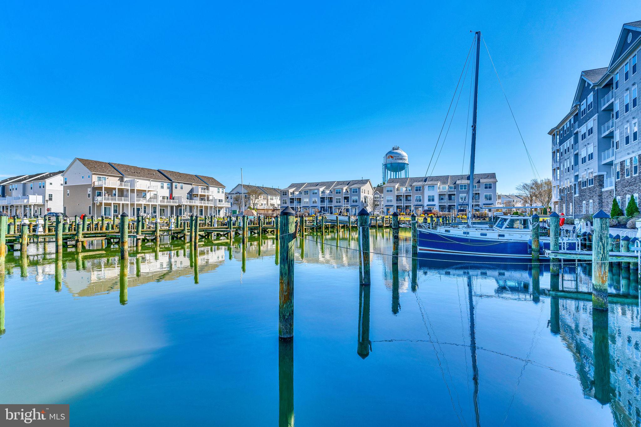 DEEP HARBOUR TOWN HOMES - Residential