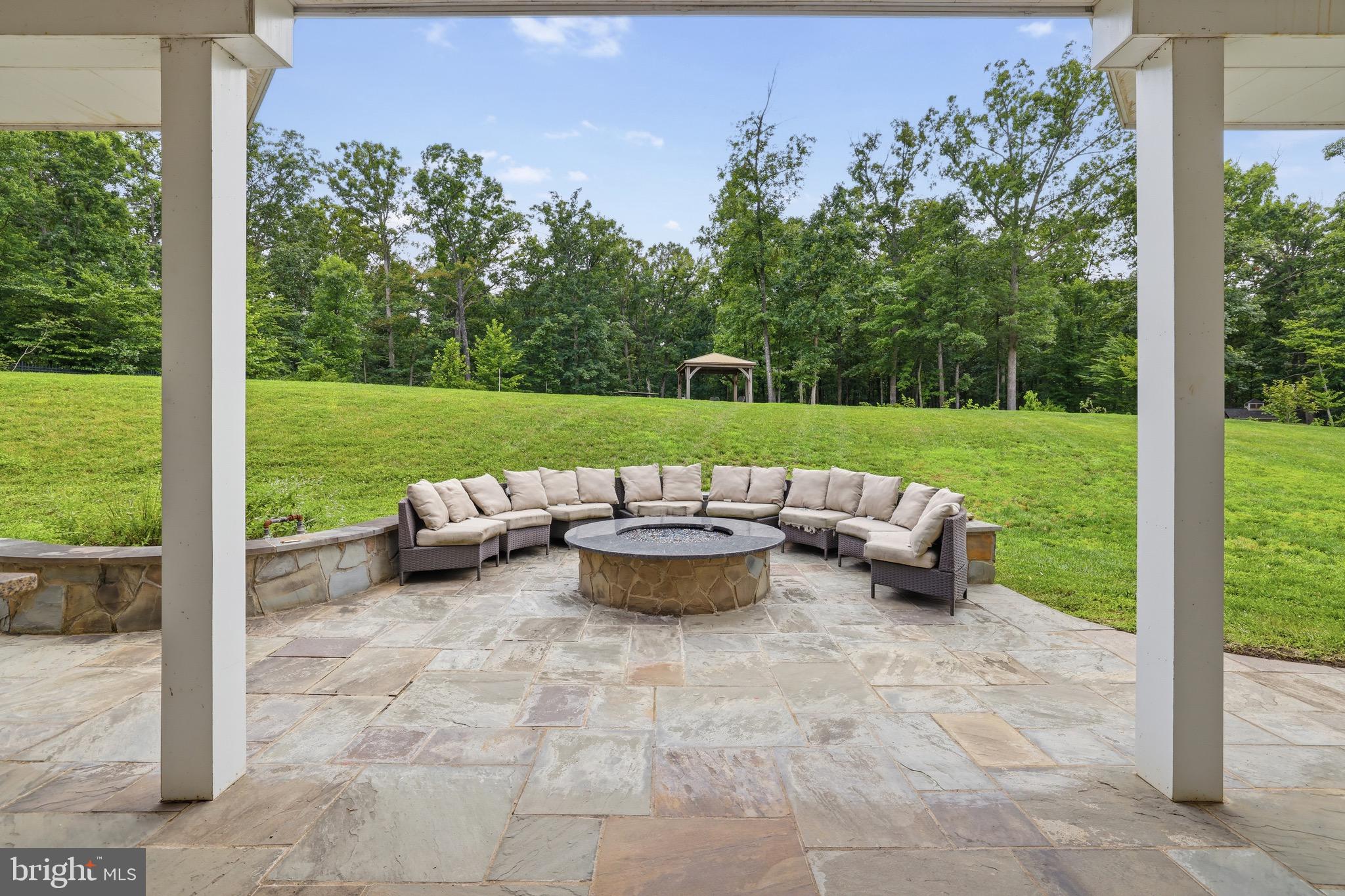 BRADDOCK WOODS - Residential