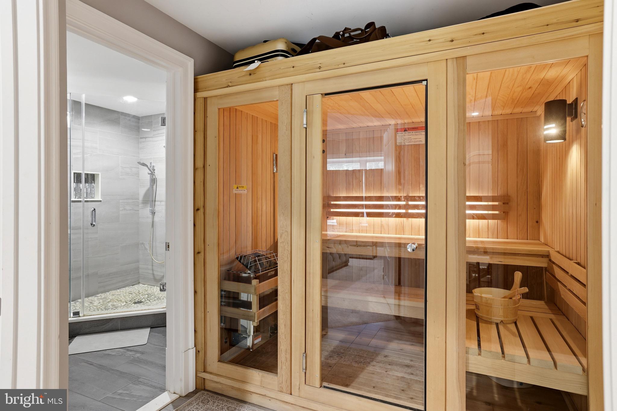 BRADDOCK WOODS - Residential