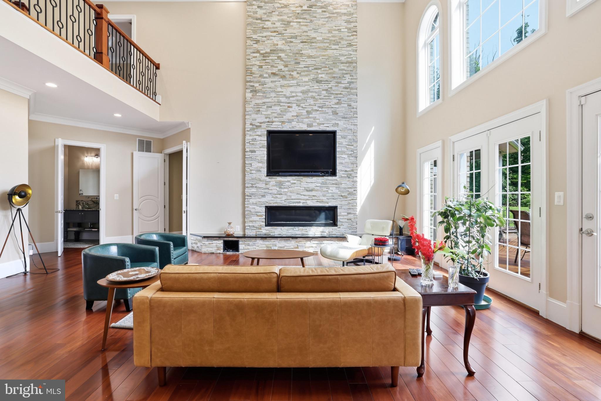 BRADDOCK WOODS - Residential