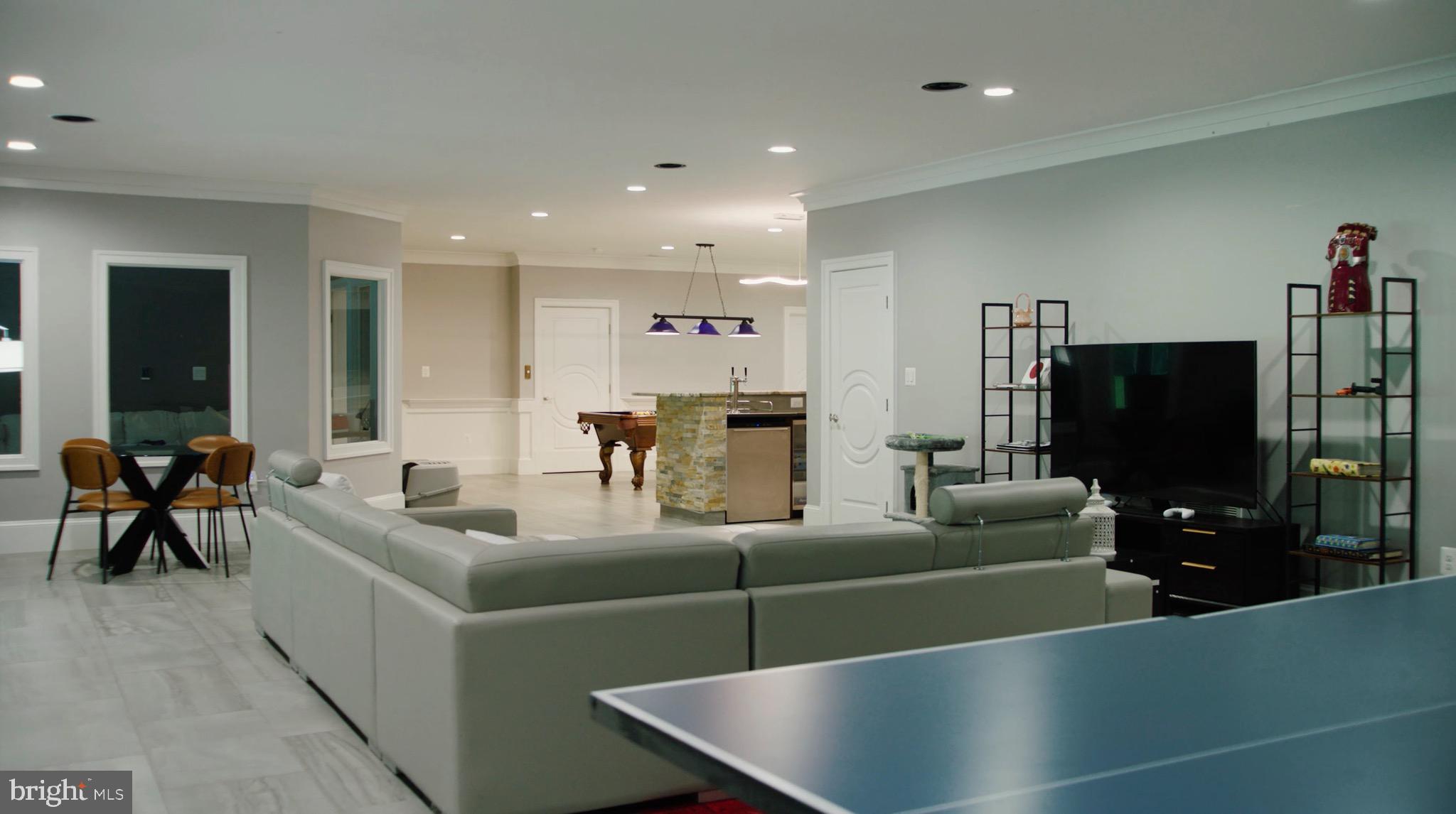 BRADDOCK WOODS - Residential
