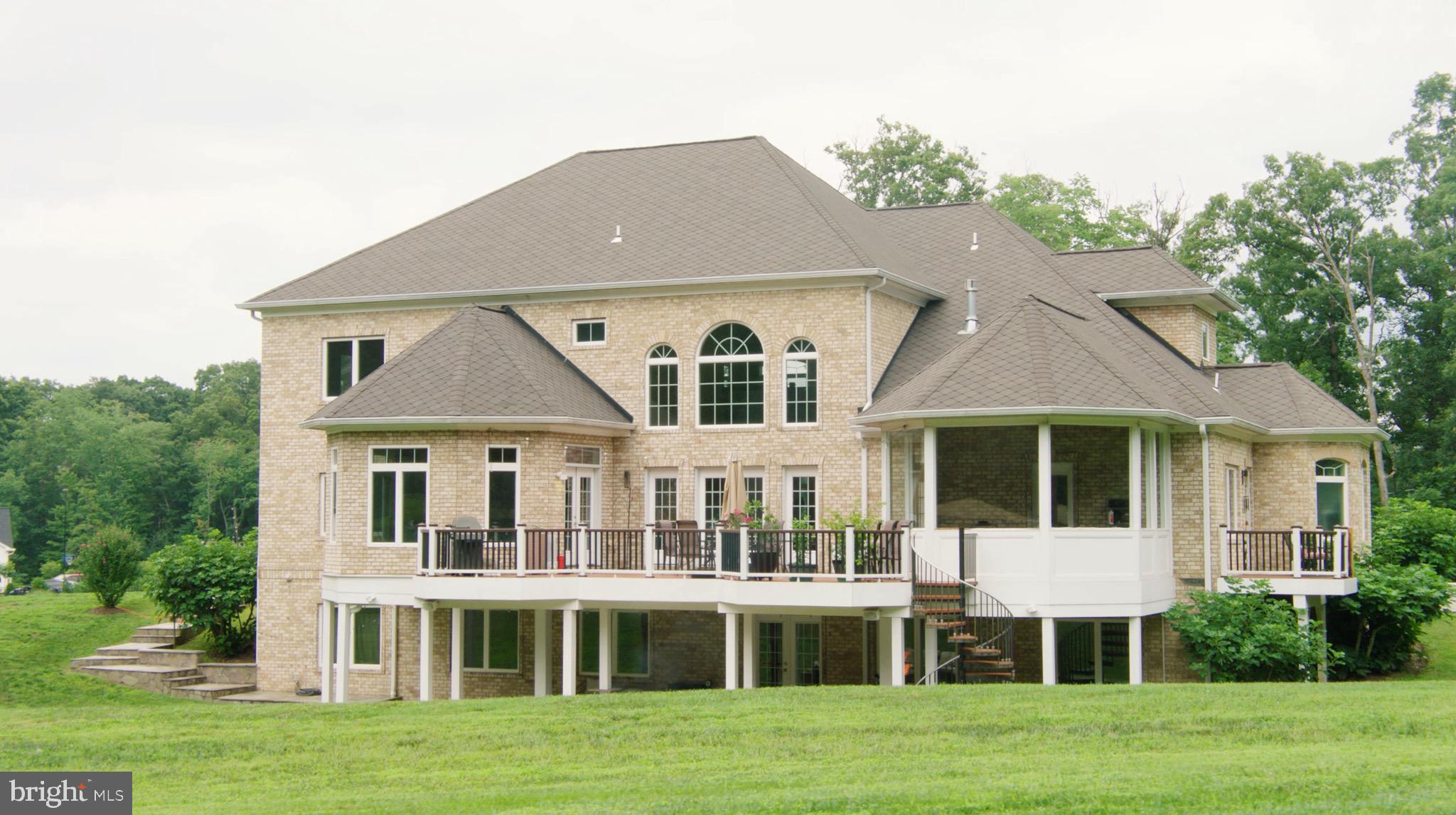 BRADDOCK WOODS - Residential
