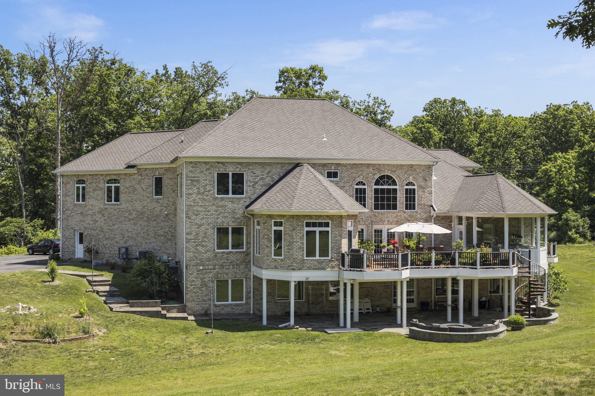 BRADDOCK WOODS - Residential
