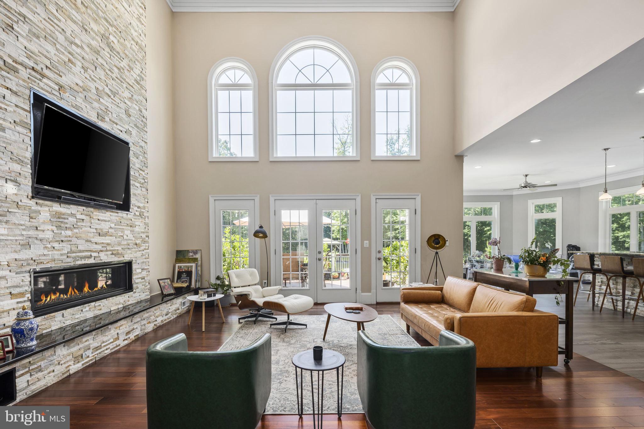 BRADDOCK WOODS - Residential