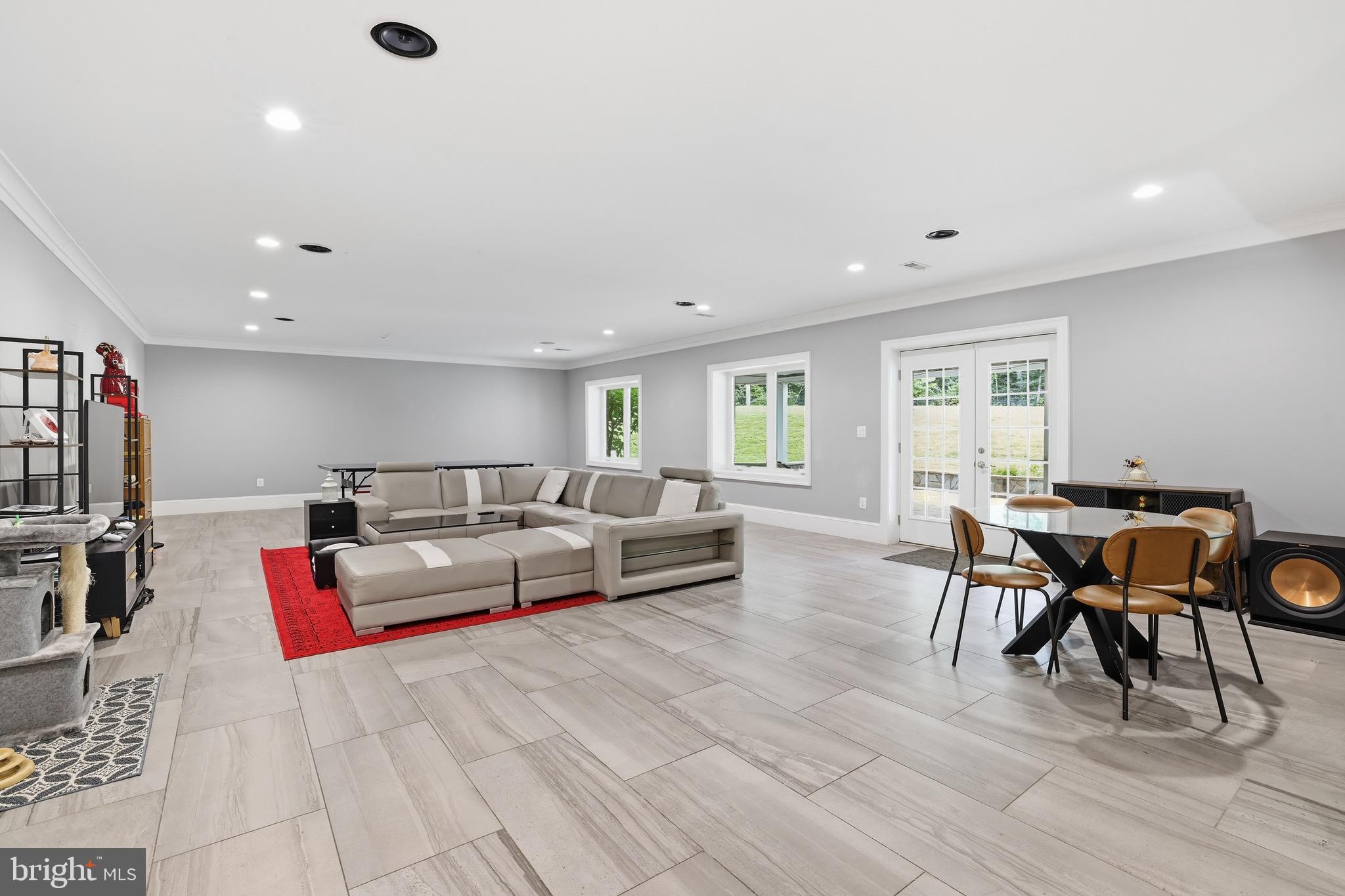 BRADDOCK WOODS - Residential