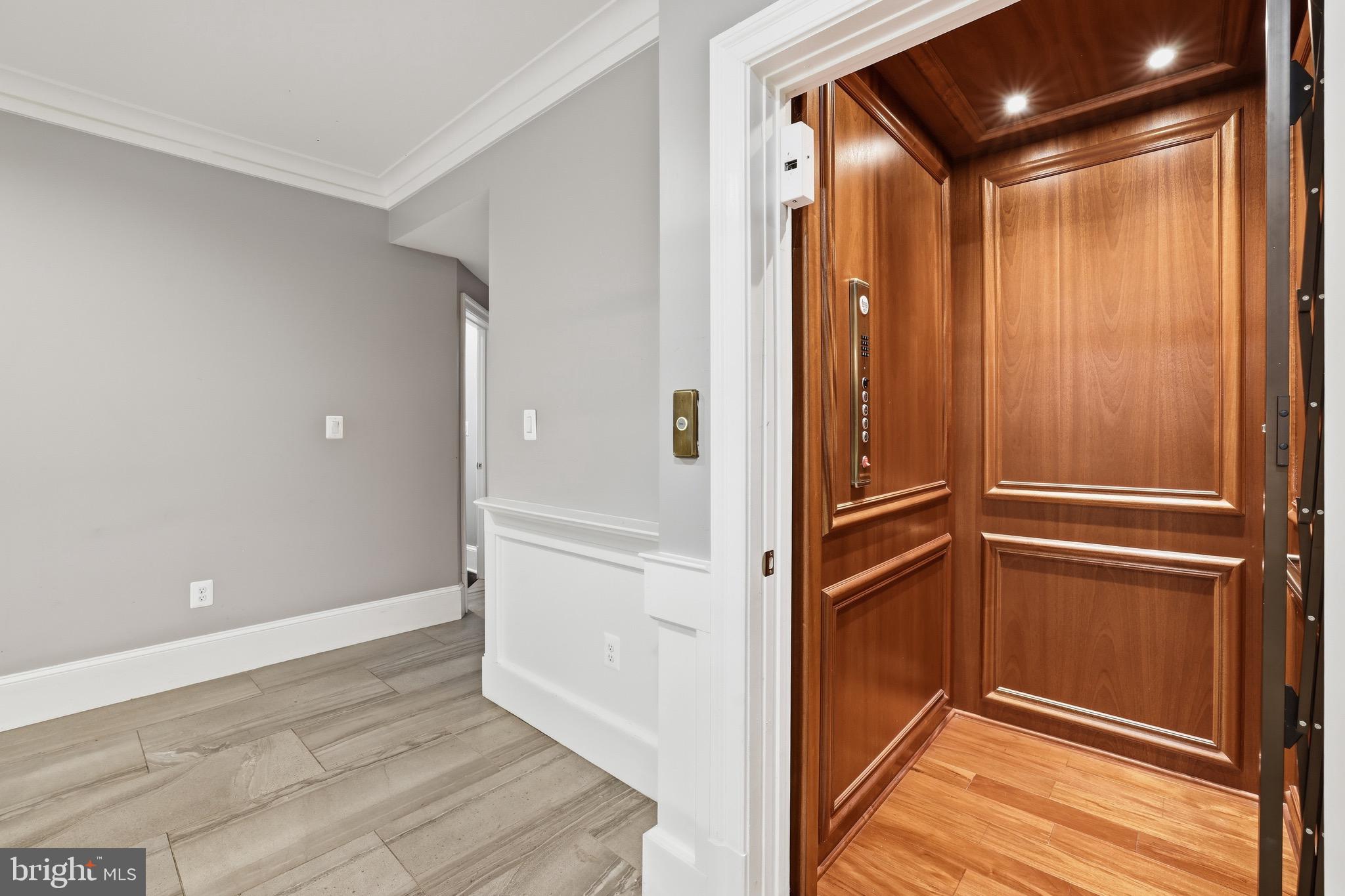 BRADDOCK WOODS - Residential