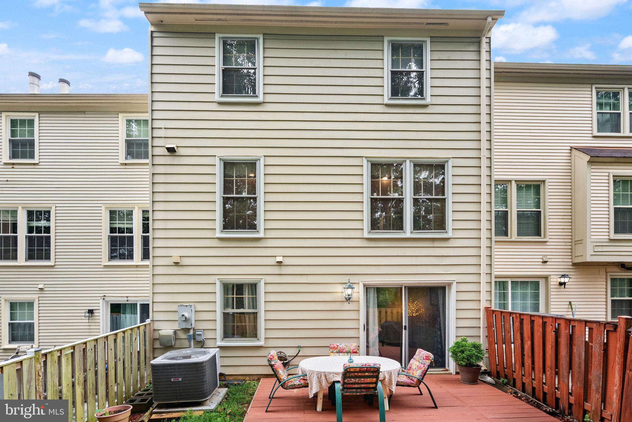 CROWNLEIGH - Residential