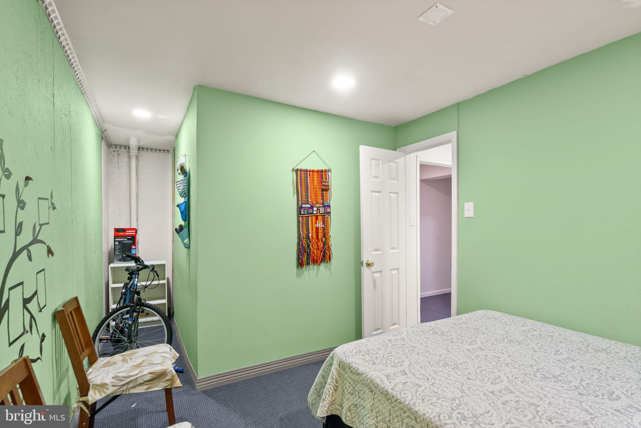 CROWNLEIGH - Residential