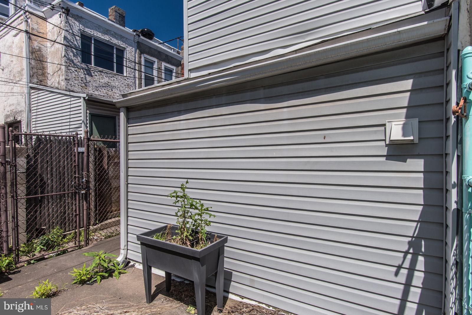 PORT RICHMOND - Residential