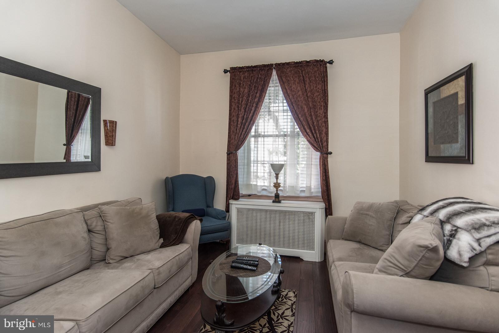PORT RICHMOND - Residential