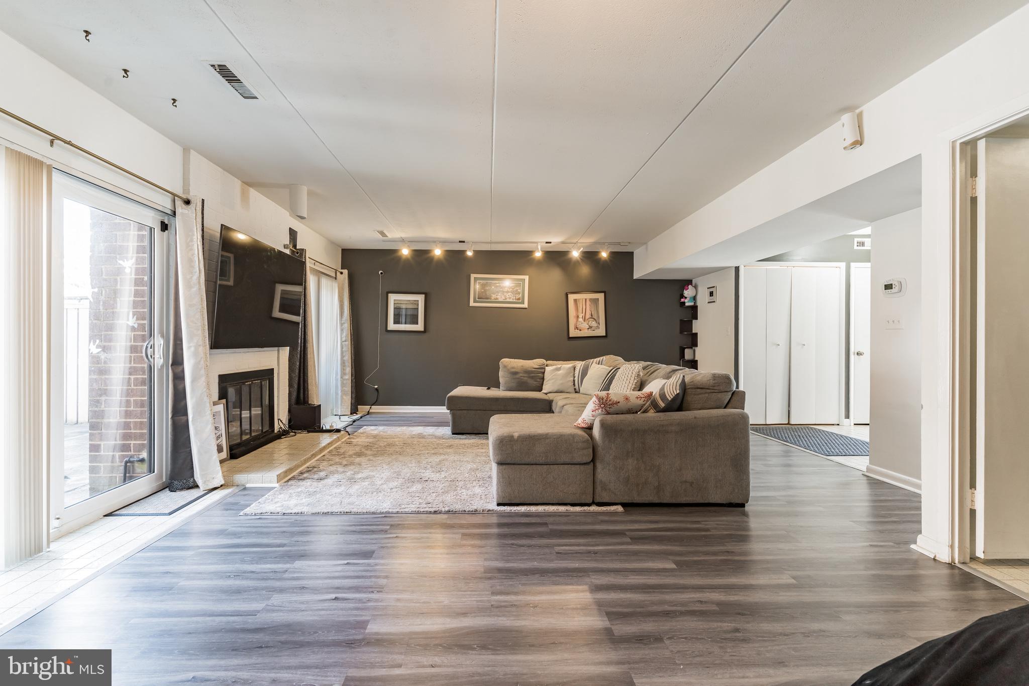 ANNEN WOODS - Residential