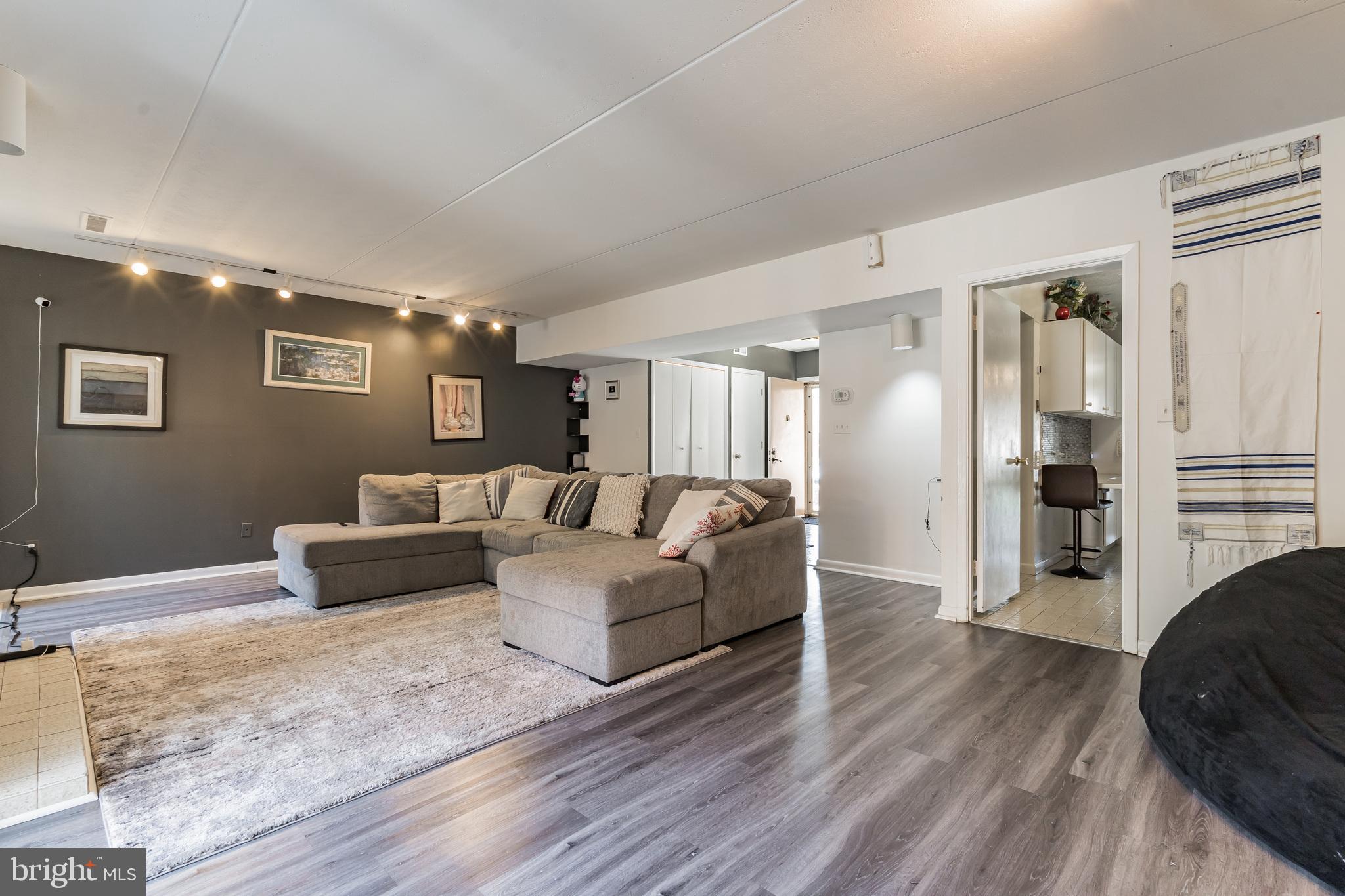 ANNEN WOODS - Residential