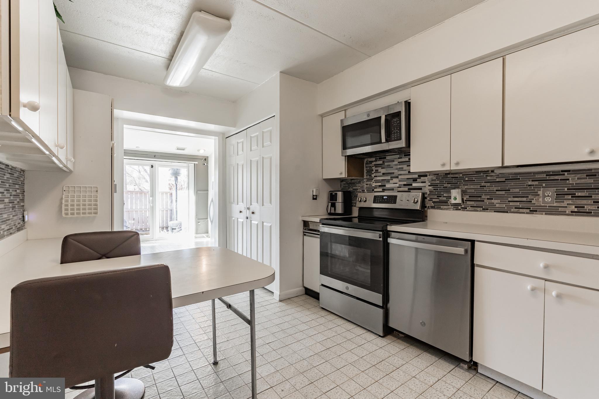 ANNEN WOODS - Residential
