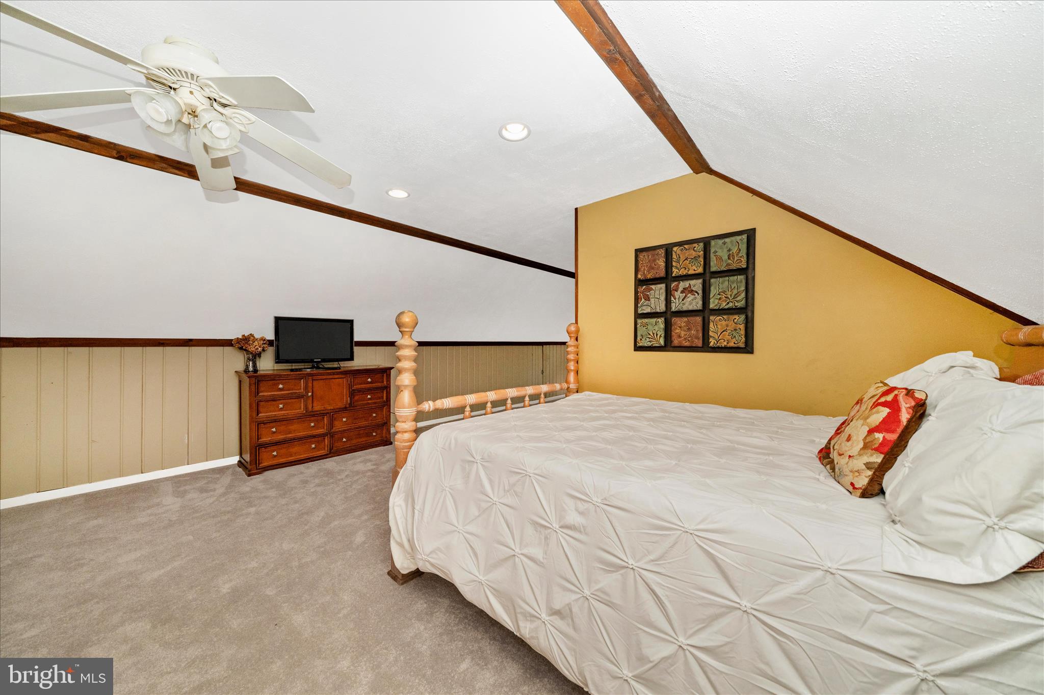 PT ROCKVILLE OUT RES. 3 - Residential