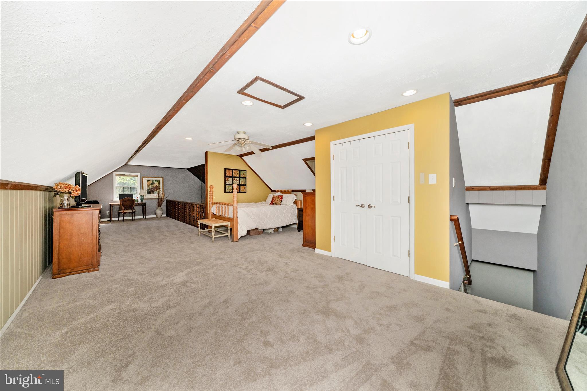 PT ROCKVILLE OUT RES. 3 - Residential