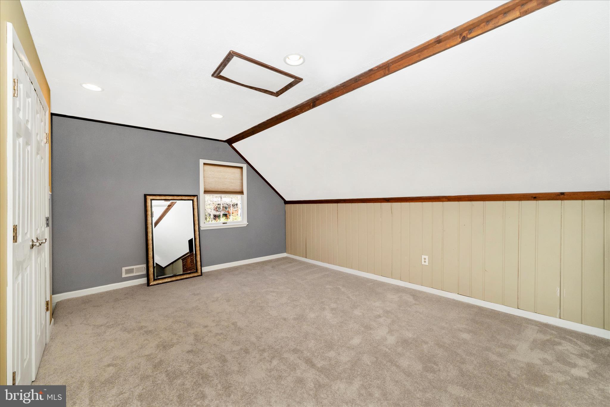 PT ROCKVILLE OUT RES. 3 - Residential