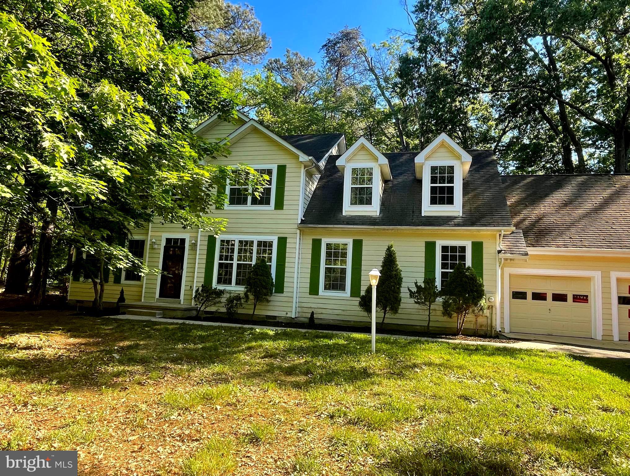 Wow!! Beautiful!! Updated !! Colonial.  Located in sought-after SWAN POINT on the Potomac River,  Five (5) Bedrooms, Fully updated 3.5 Baths . Master bedroom with Full bath and a Domme 67 in. Flatbottom Freestanding Non-Slip Soaking Bathtub and Shower. Walk-in closet. Ceramic tiled flooring in all bathrooms. Beautiful and Elegant plank Floors through out and carpet in all bedrooms.  Upgraded Kitchen with stainless steels appliances. Newer Cabinets, Newer island and Corian Countertops.    The open-concept kitchen flows effortlessly into a warm and inviting family room featuring a cozy gas-log fireplace, ideal for entertaining. 
 A fully finished addition of 22X24 Sq. Ft. perfect for an In-Law Suite with a full bathroom or a private Exercise Room.  Relax at the beautiful large deck, an addition to your outdoor living space.  Nestled on a serene 0.37-acre lot. and an abundance of natural light.  Attached two car garage with a private driveway large enought to fit 5 cars.  A wide range of community amenities, including a beach, marina, boat dock and ramp, golf course, basketball and tennis courts, outdoor pool, playgrounds, walking and jogging trails, and picnic areas.   Seller will appreciate settlement at the title company of seller's preference.