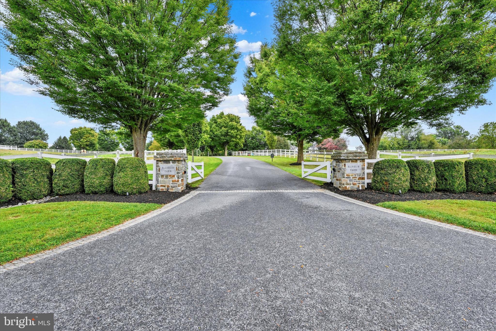 BLENHEIM FARM - Residential