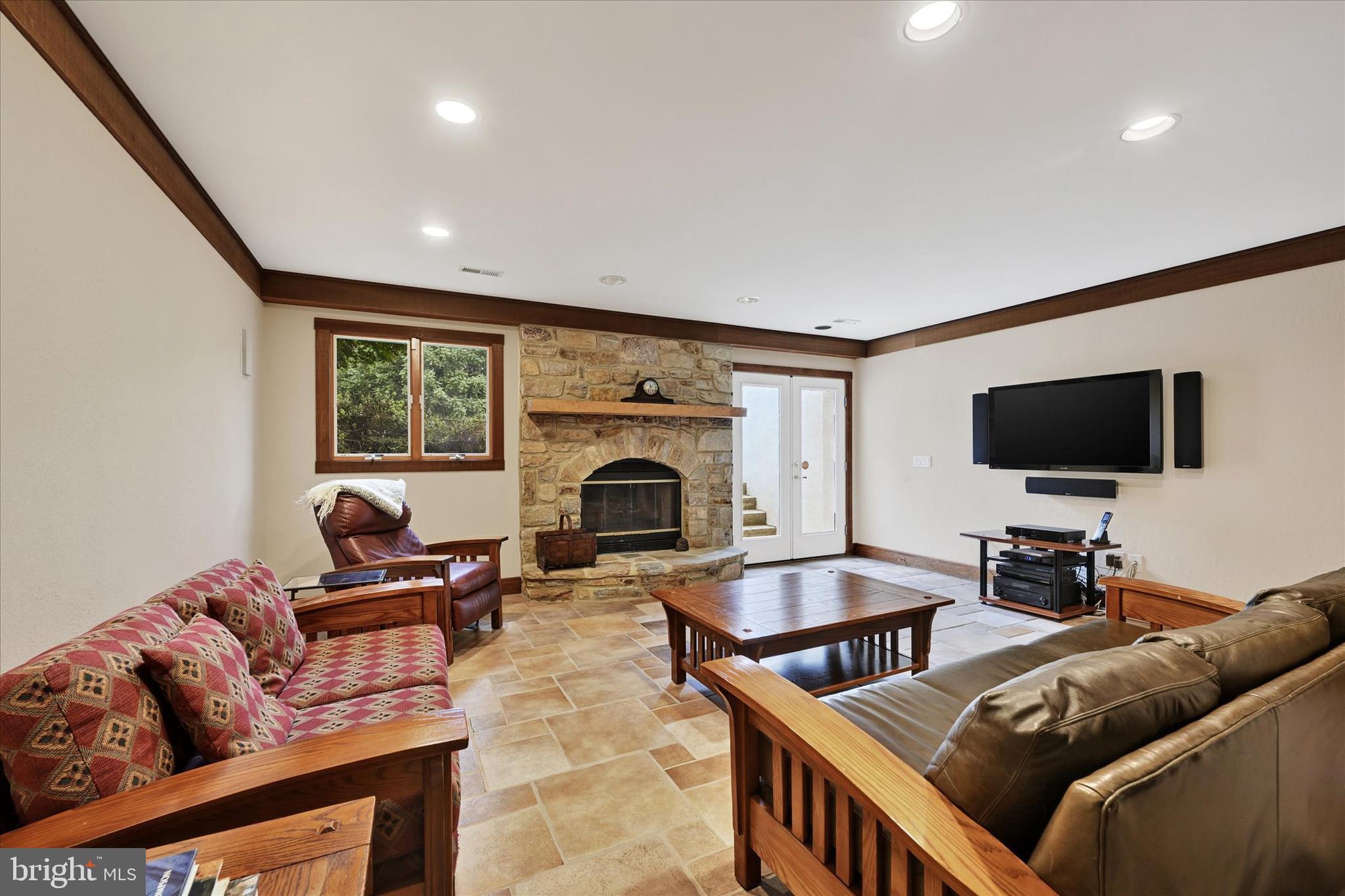 BLENHEIM FARM - Residential