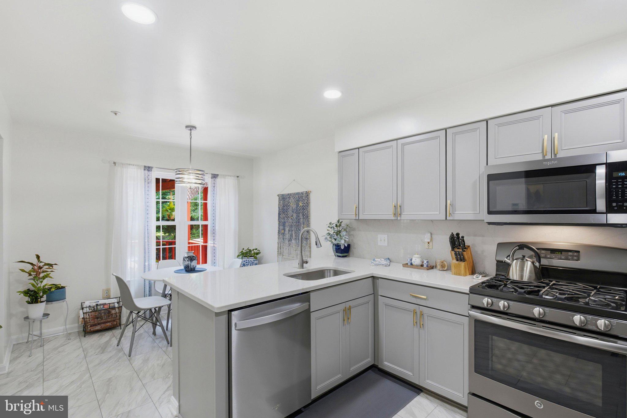 BELLE POINT - Residential