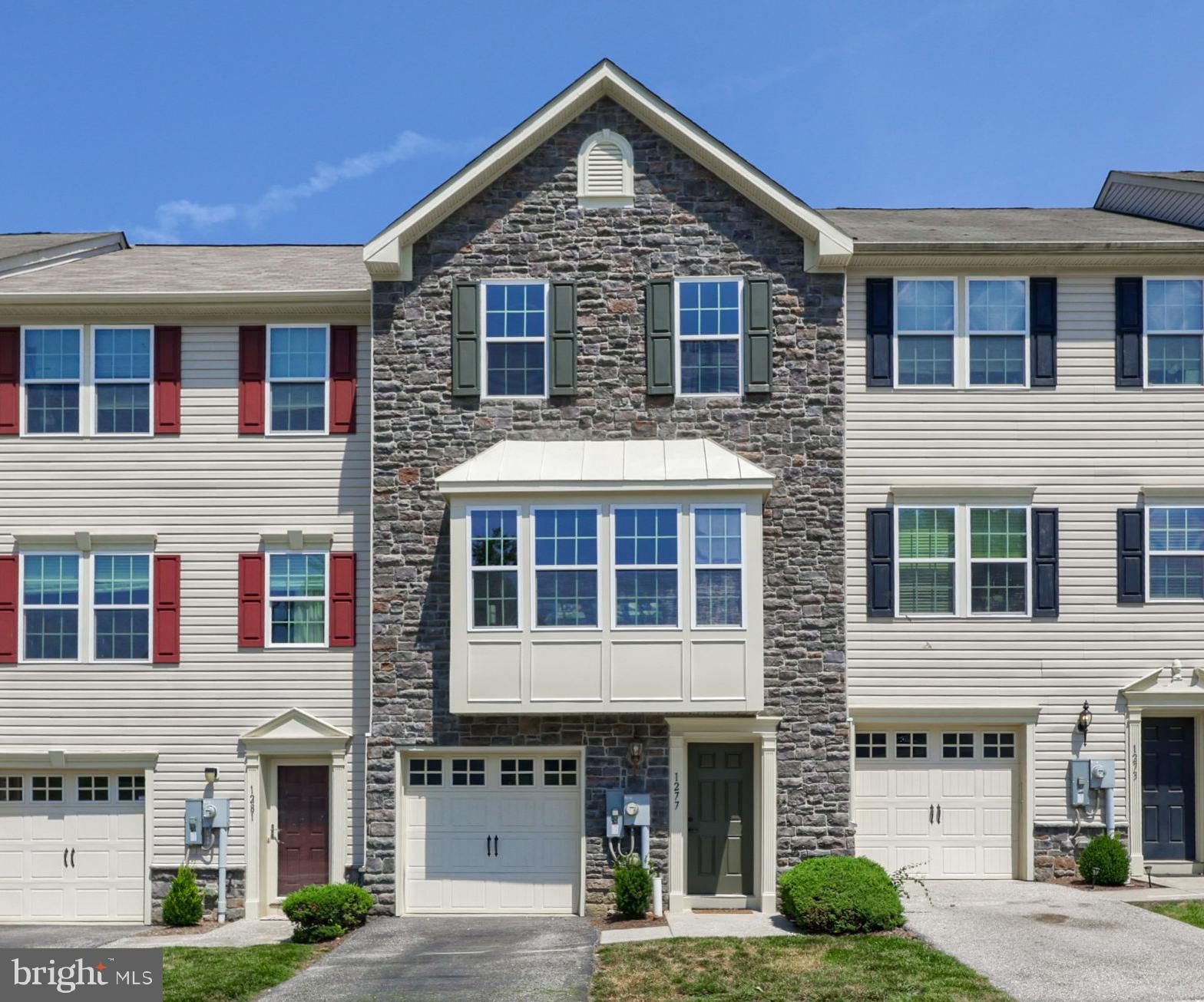 STONEGATE AT REGENTS GLEN - Residential