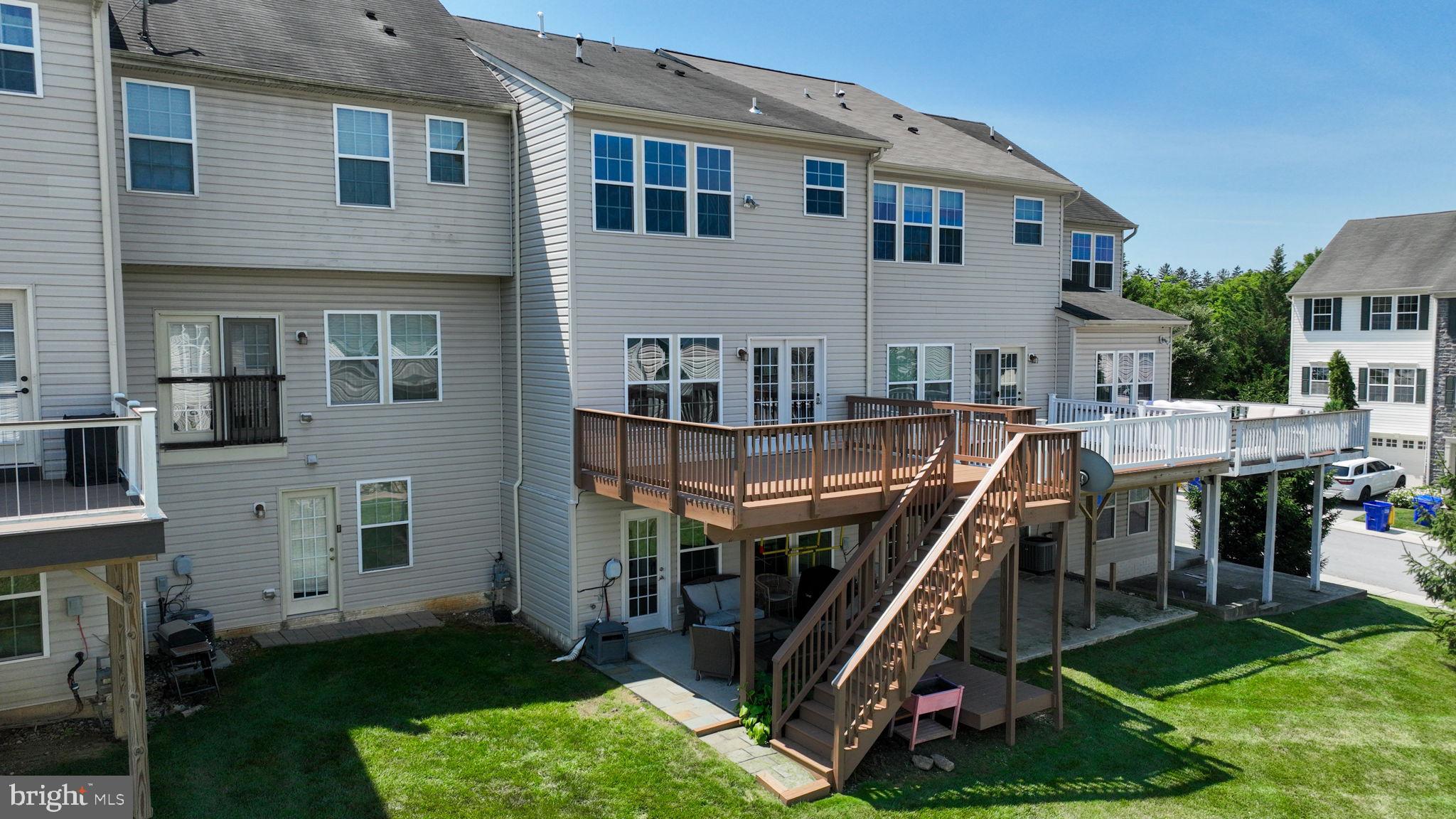 STONEGATE AT REGENTS GLEN - Residential