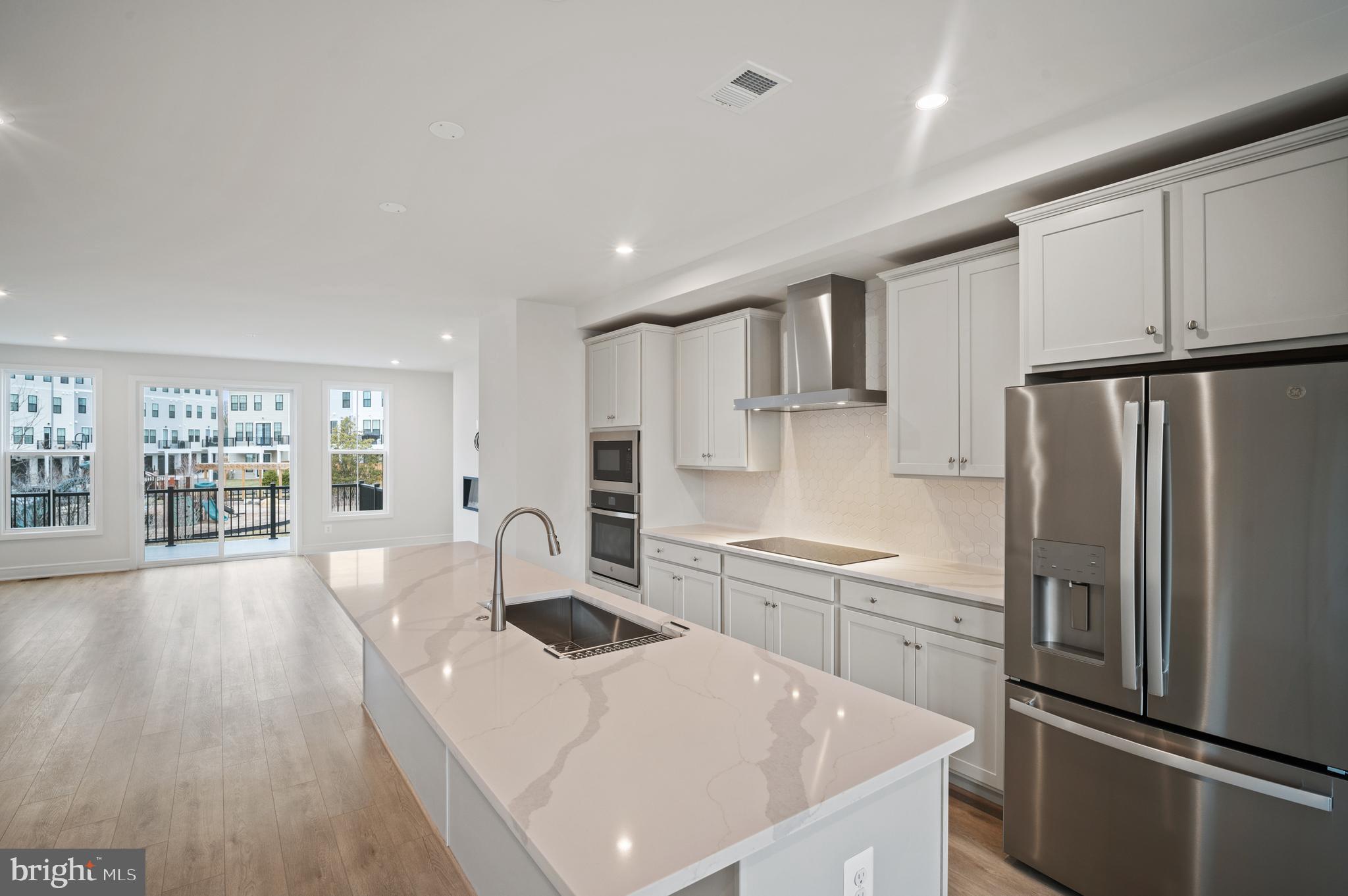 BROADLANDS STATION - Residential Lease