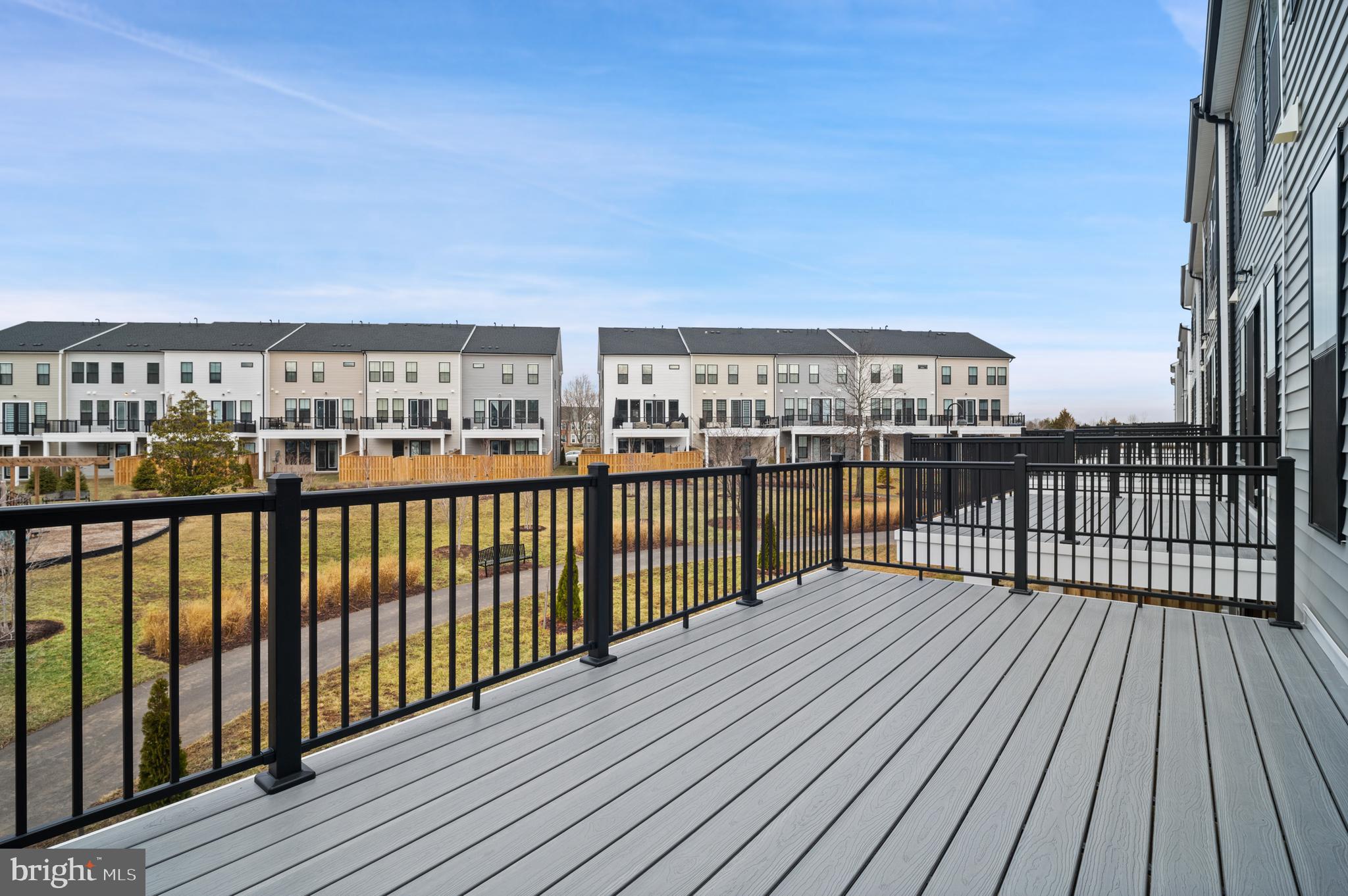 BROADLANDS STATION - Residential Lease
