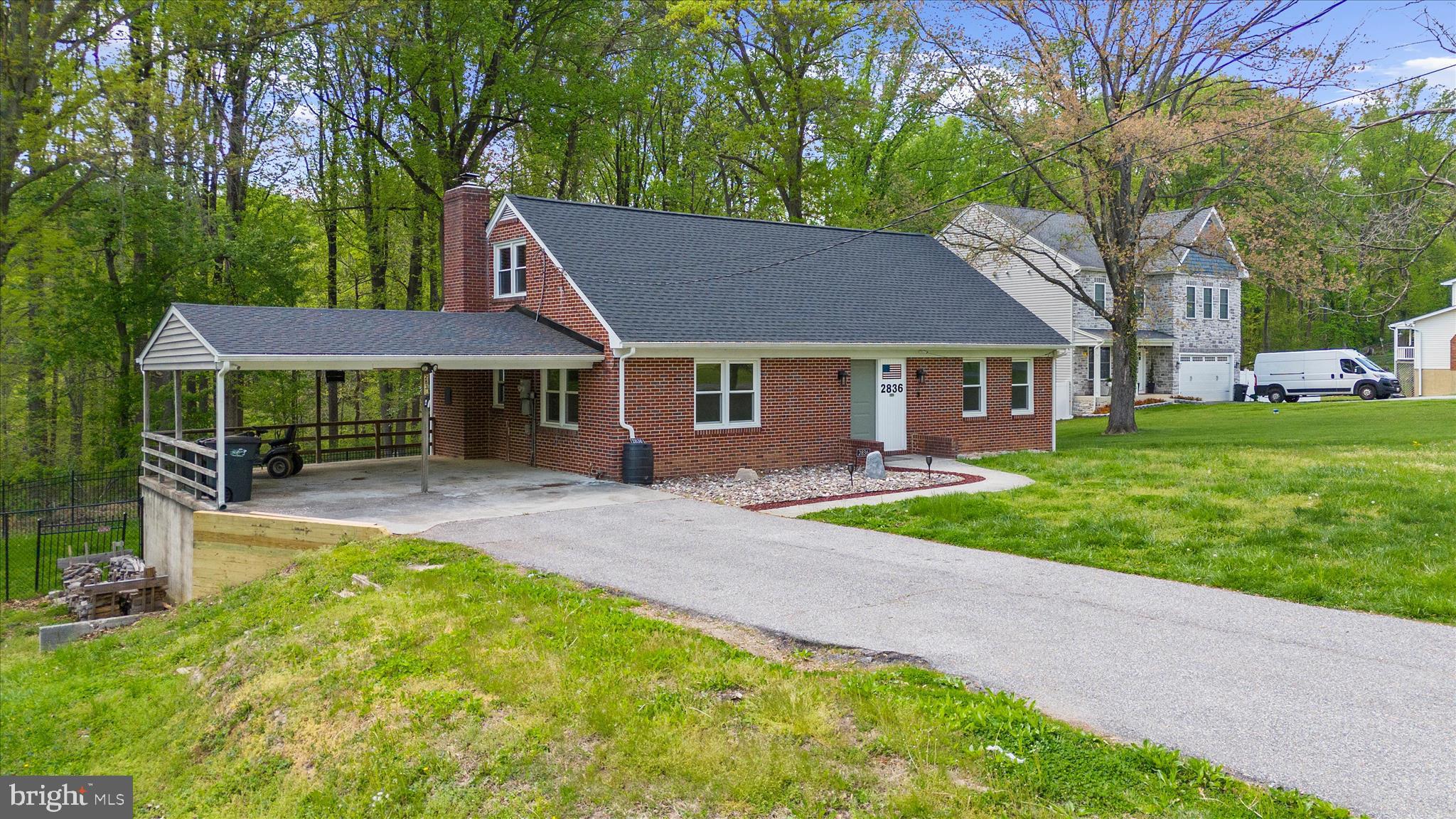 WINDSOR  MILL - Residential