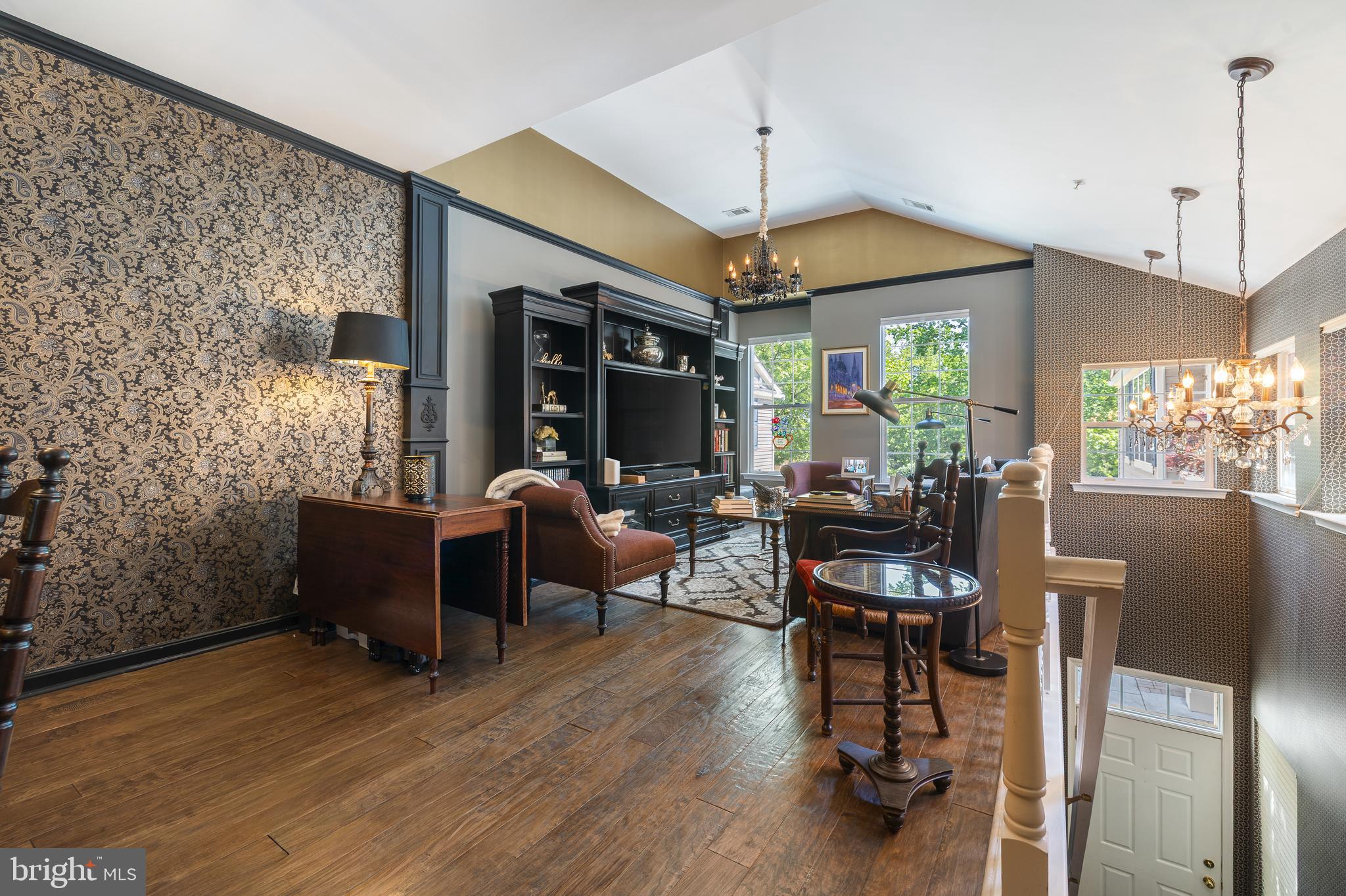 SUTTON RIDGE - Residential
