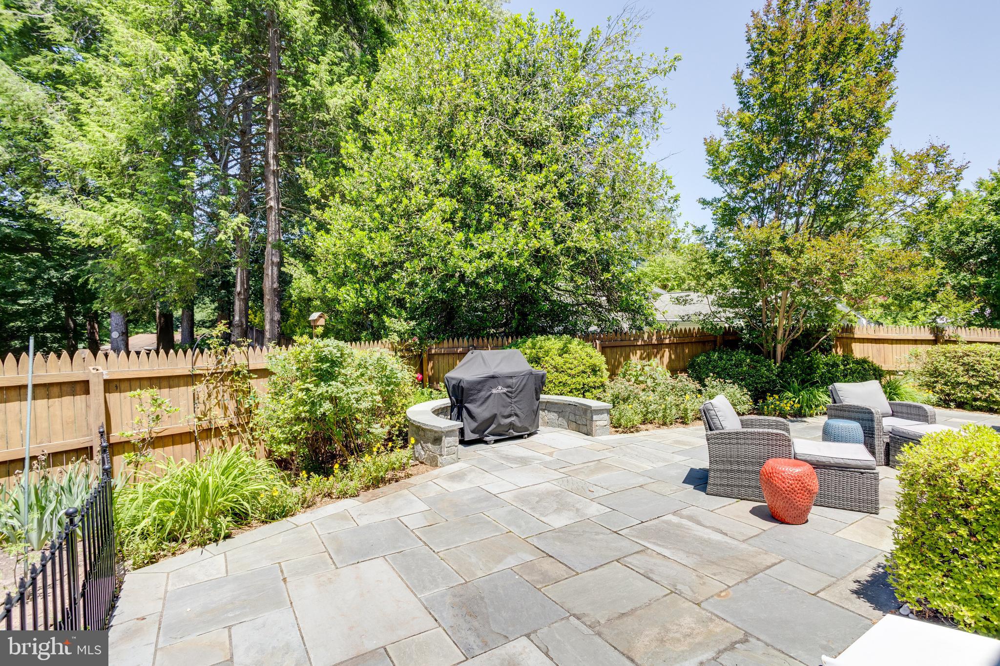 OAK HILL - Residential