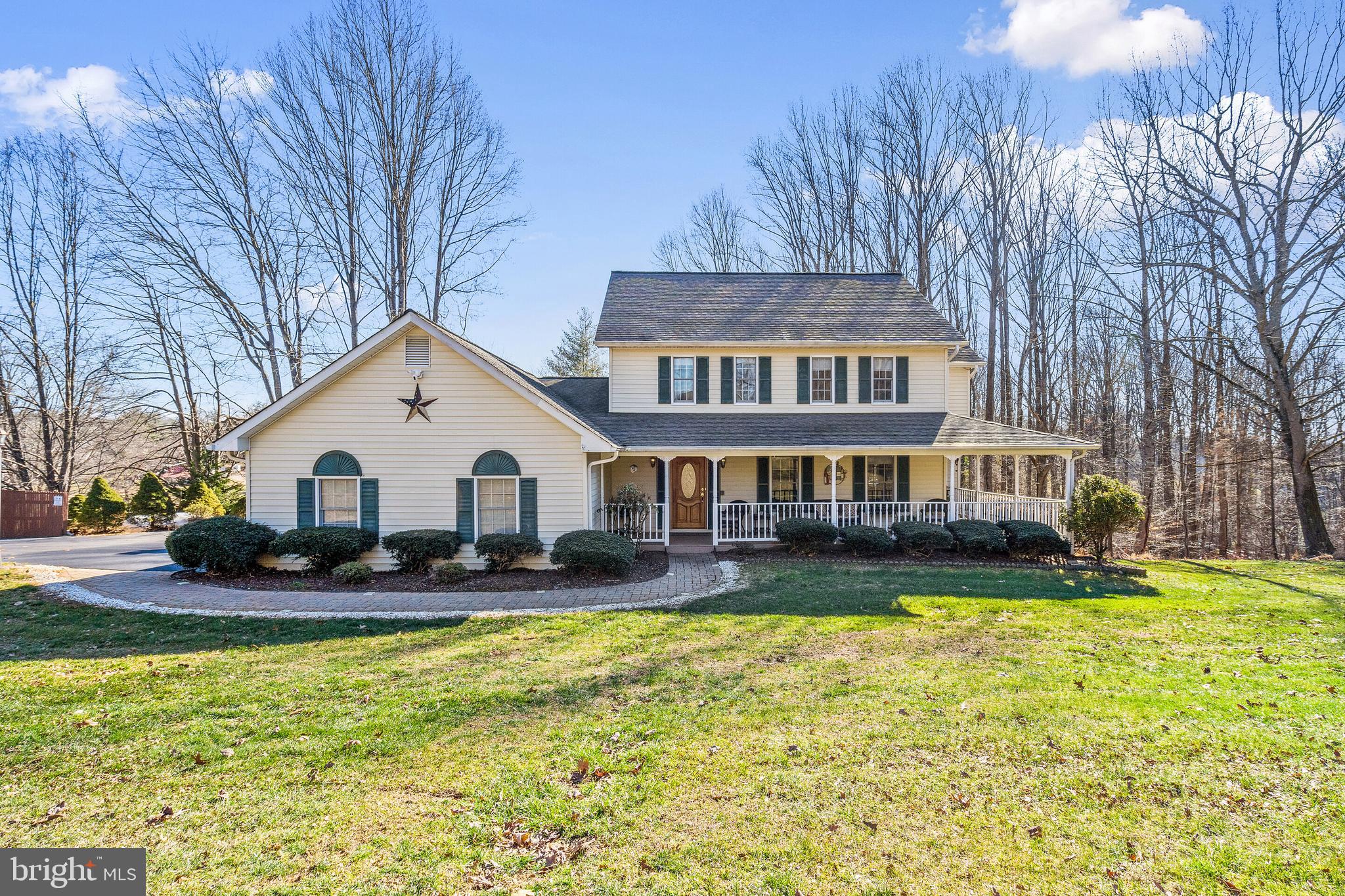 This meticulously maintained home is waiting for your to call "home".  Situated on a quiet cul-de-sac backing to a farm, this home is just a few minutes to downtown Warrenton.  The main level has a recently remodeled kitchen with a spacious family room, large dining room, office,  breakfast nook, walk-in pantry and laundry/mud room..  Upper level has 4 bedrooms,  2 newly renovated bathrooms and an awesome bonus room, perfect for studio, office, or additional bedroom. The fully finished lower level has something for everyone, with rec room, bar, full bath, additional bedroom/den and lots of storage. The exterior of the home has a huge wrap-around porch, large multi level deck, patio and fully fenced back yard.  And if this isn't enough, there is HIGH SPEED INTERNET!
