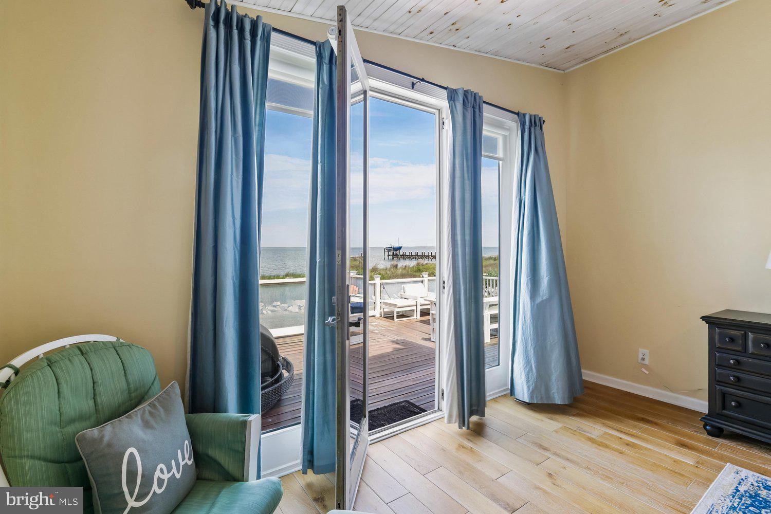 SEA MARK SHORES - Residential