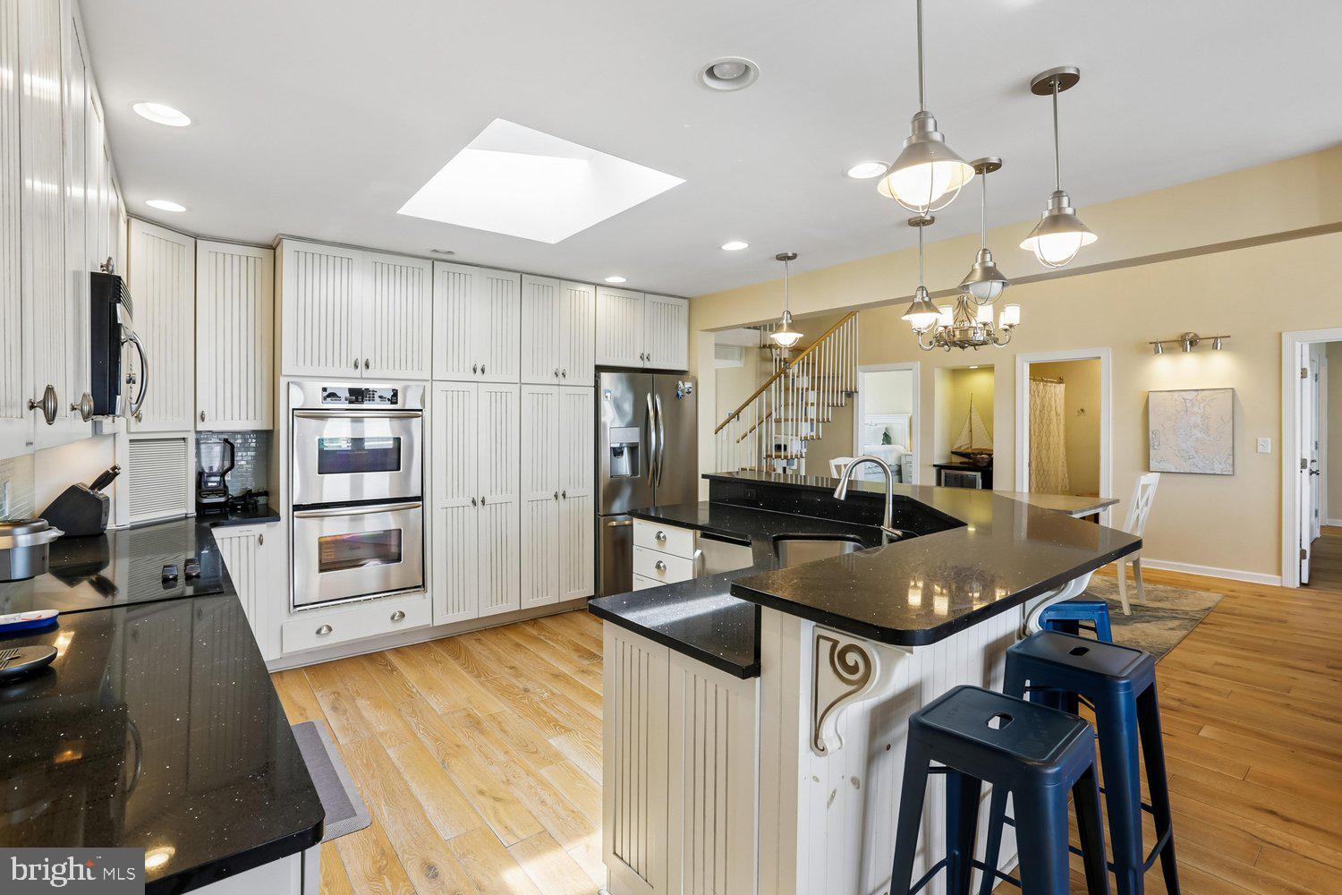 SEA MARK SHORES - Residential