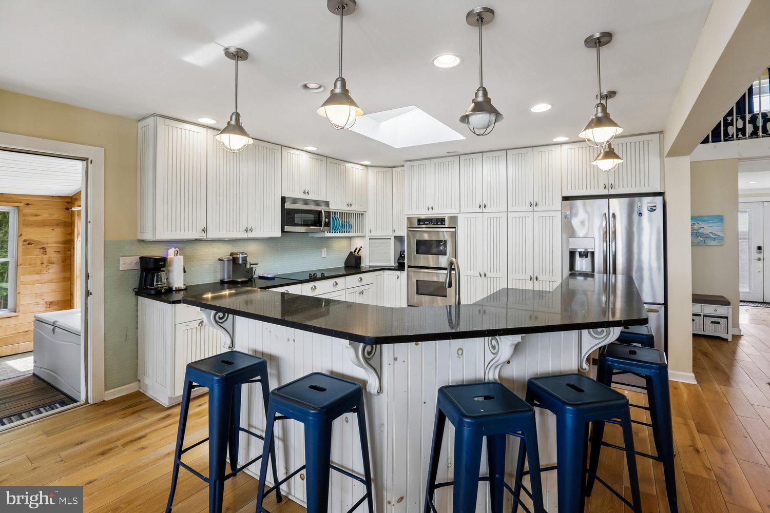 SEA MARK SHORES - Residential