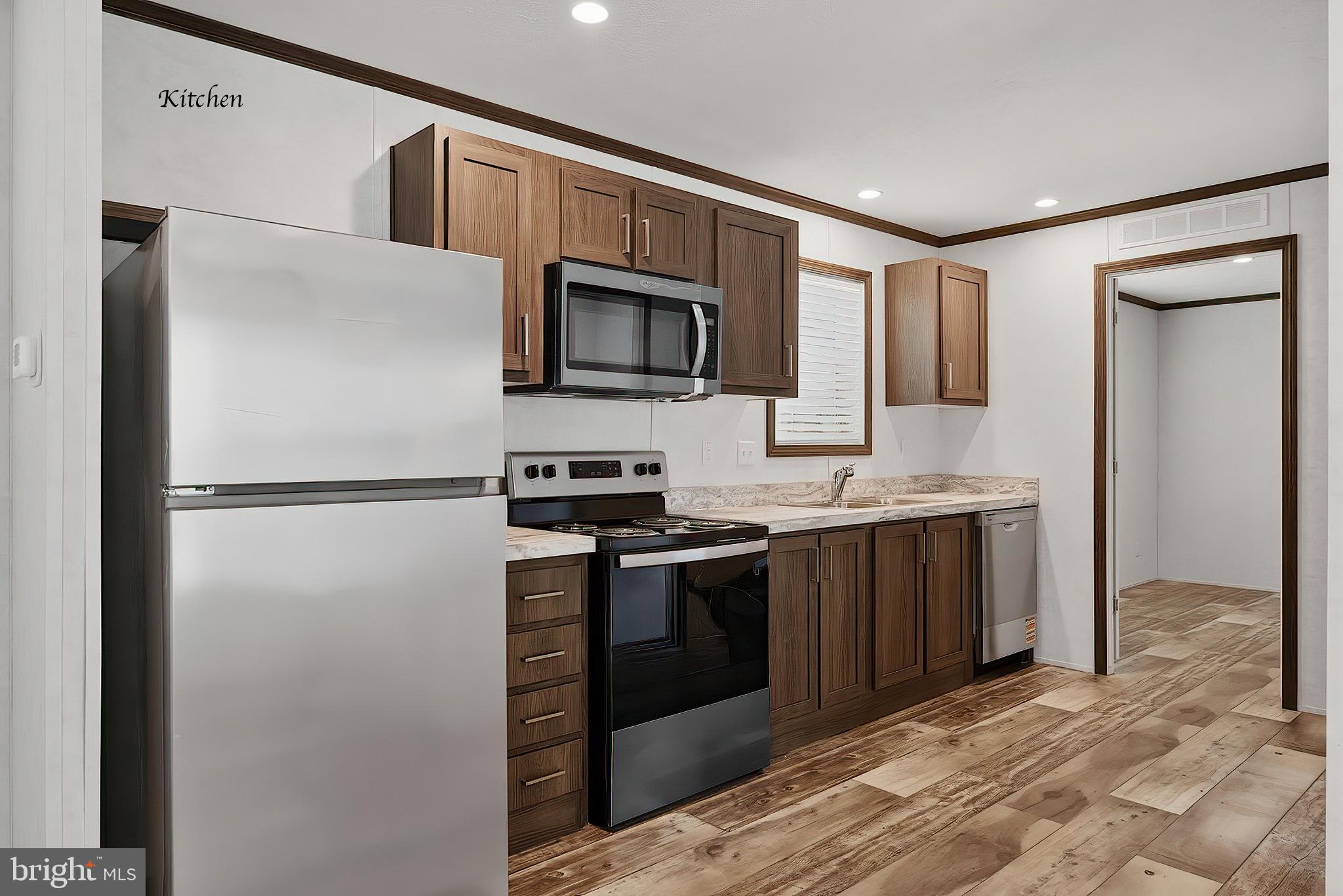 TOWN & COUNTRY TERRACE - Residential