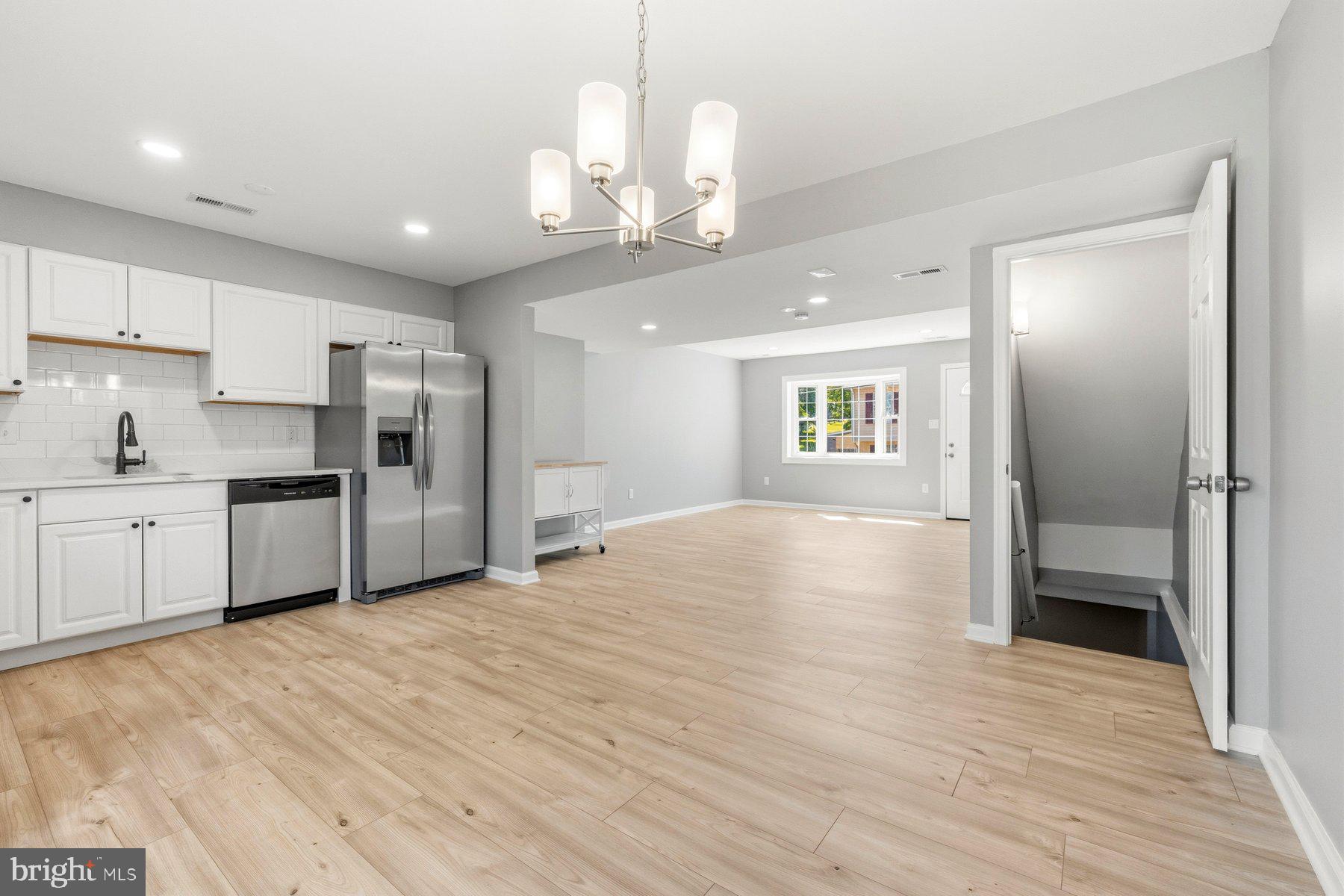 DOWNTOWN WESTMINSTER - Residential