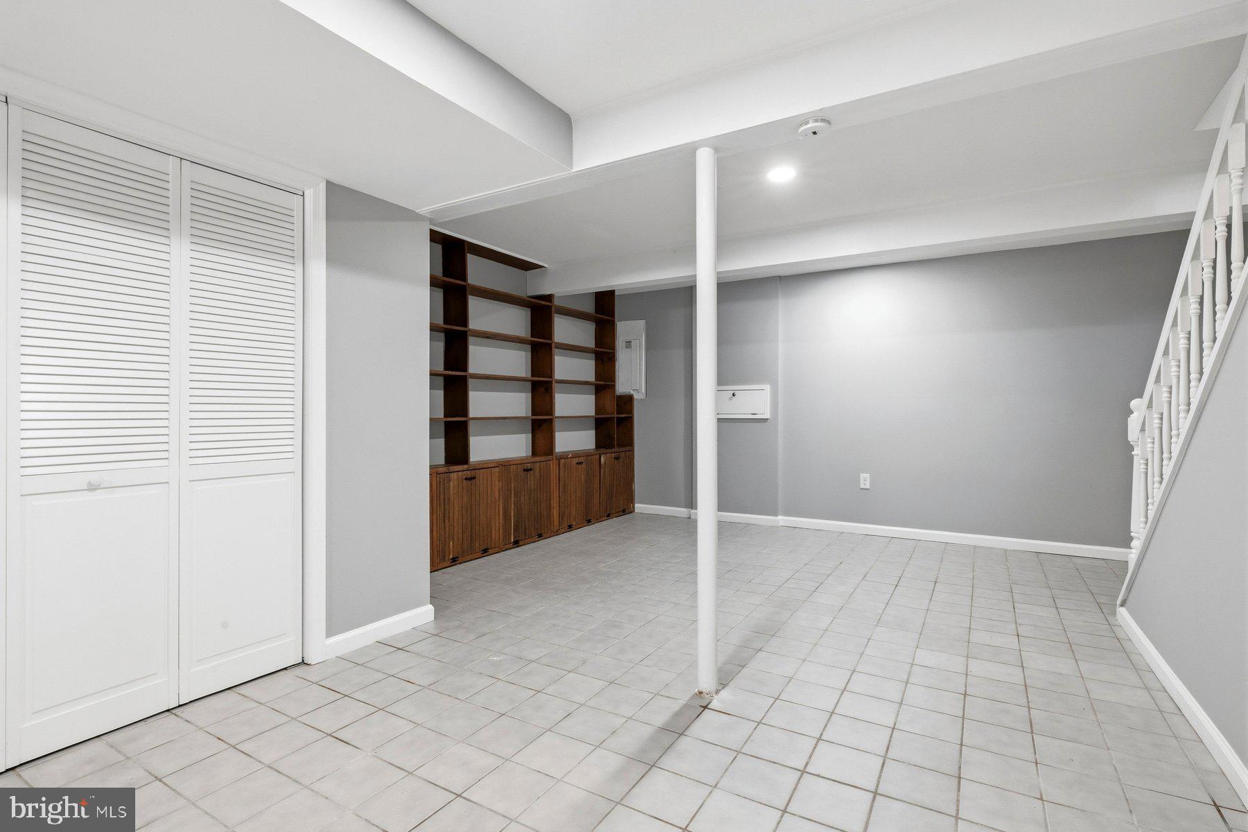 DOWNTOWN WESTMINSTER - Residential