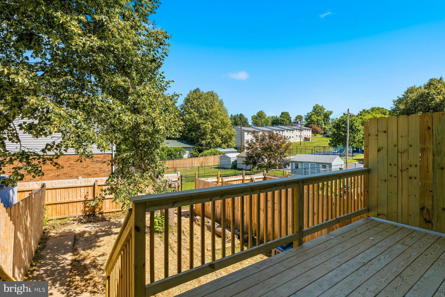 DOWNTOWN WESTMINSTER - Residential